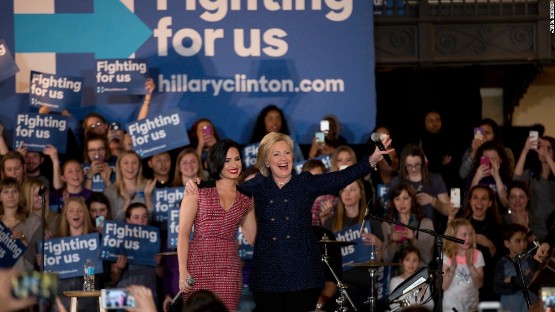 La neumonía de Clinton pone un nuevo obstáculo en la campaña