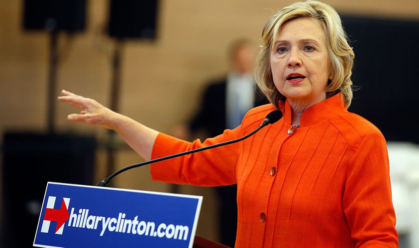 Clinton cree que la polémica sobre sus correos electrónicos no afectará su carrera presidencial
