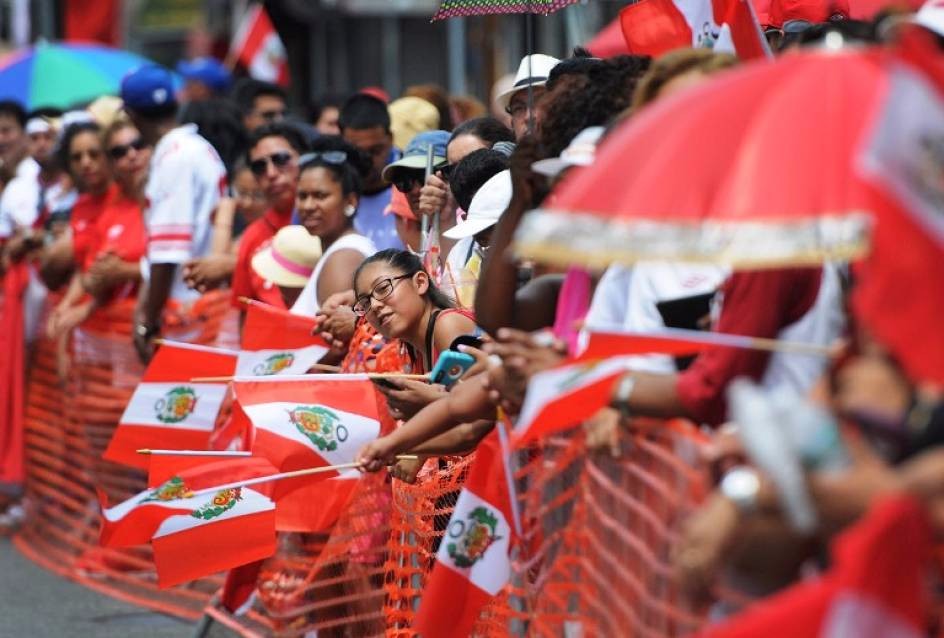 Comunidad peruana en EEUU preocupada por avance de Trump en encuestas